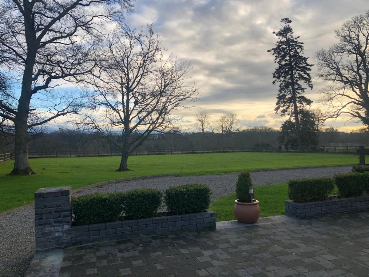Leixlip Manor Hotel ภายนอก รูปภาพ
